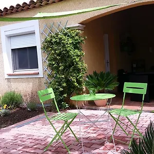 Hébergement de vacances Petit Studio Au Calme France